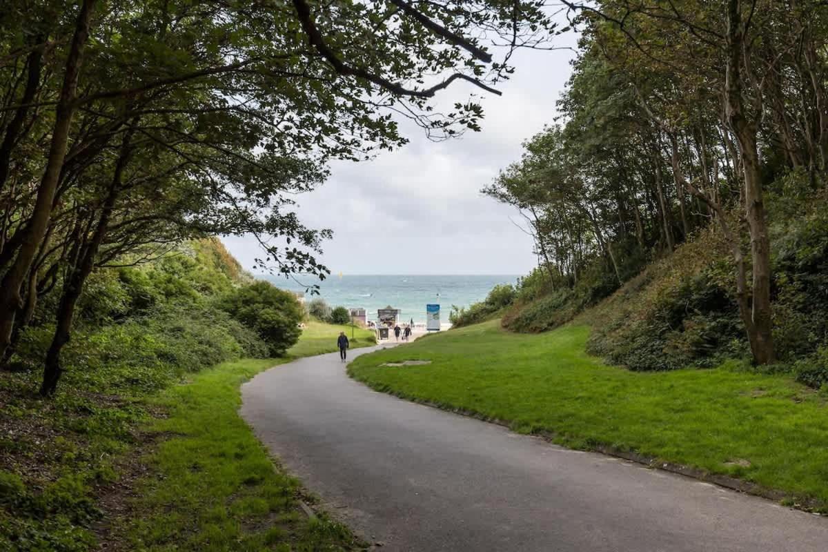 Middle Chine Villa Bournemouth Dış mekan fotoğraf